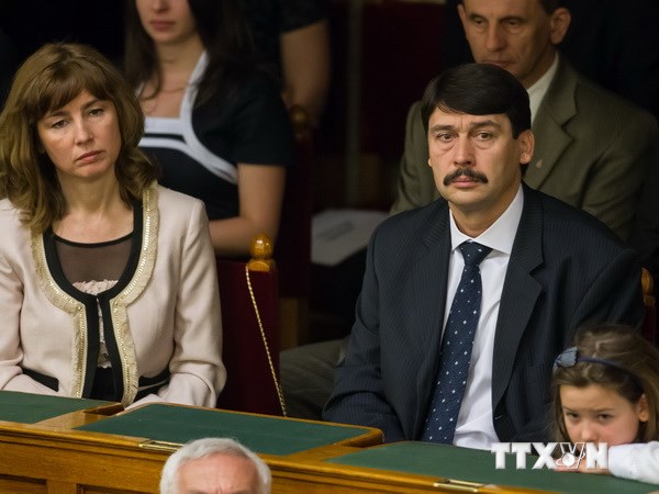 ประธานาธิบดีฮังการีเยือนเวียดนาม